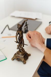 The Art of Drawing Readers In: Your attractive post title goes here